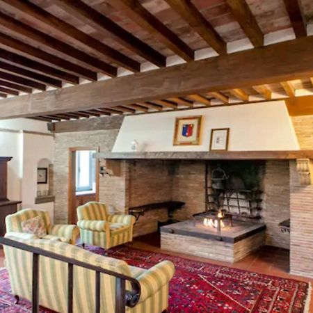 Fattoria Uccelliera Villa Lorenzana Dış mekan fotoğraf
