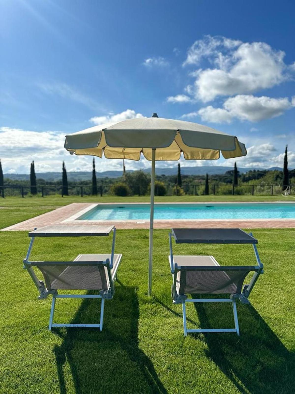 Fattoria Uccelliera Villa Lorenzana Dış mekan fotoğraf
